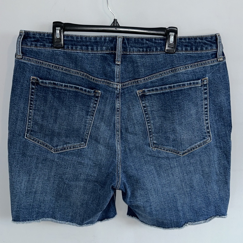 Plus - Old Navy Blue Denim Shorts - 18 - Picture 4 of 10